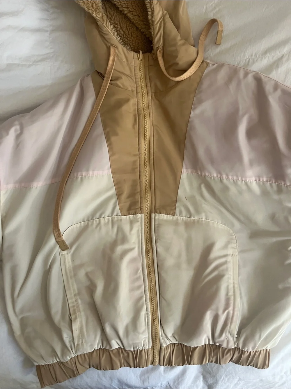 ALO Yoga Teddy Jacket in Camel Brown